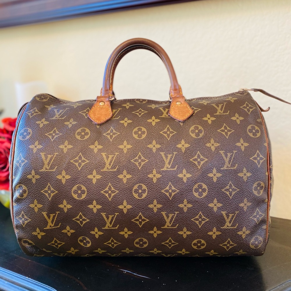 Louis Vuitton Speedy 35